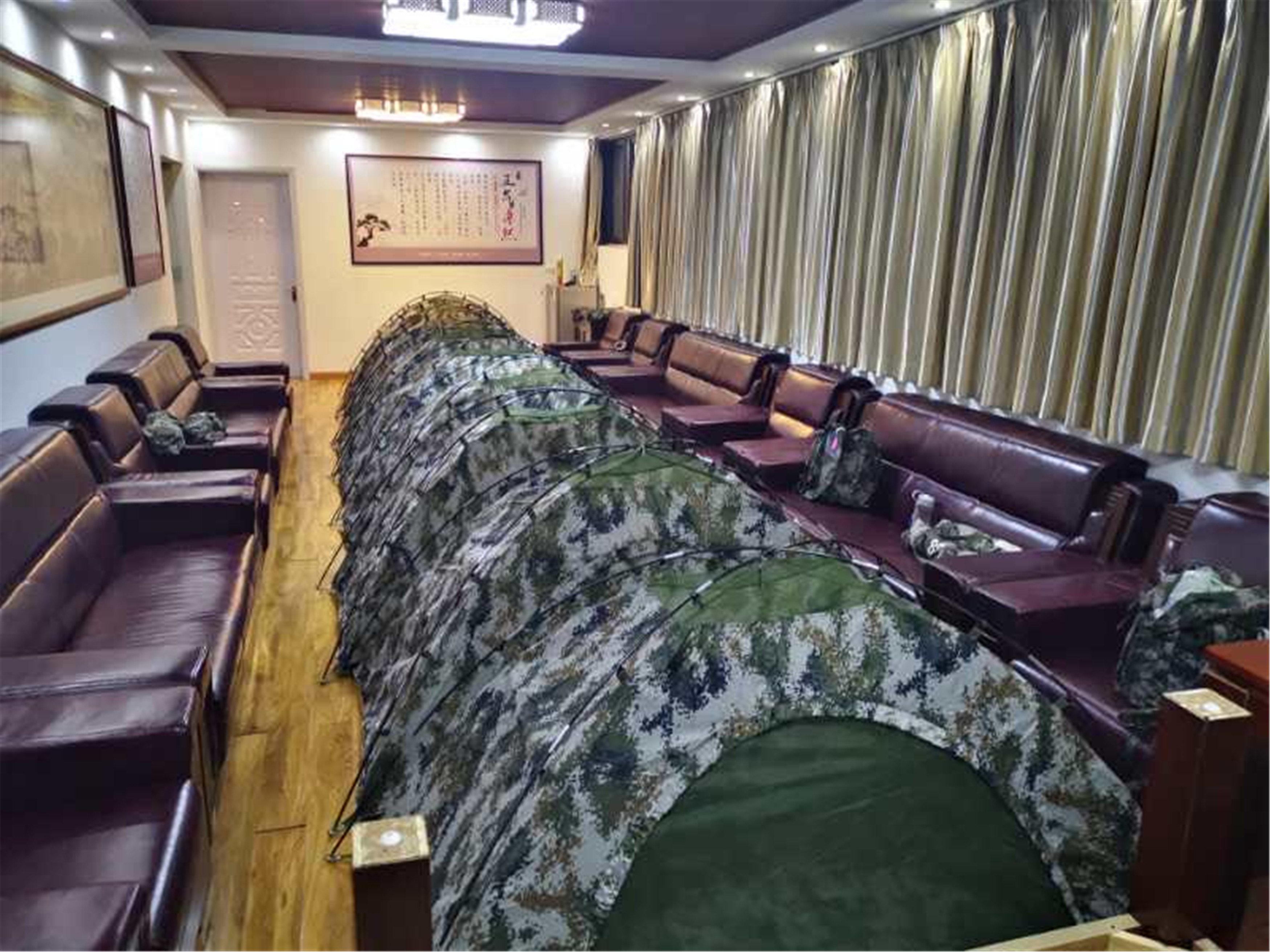 許昌服務(wù)區(qū)接待部隊.jpg